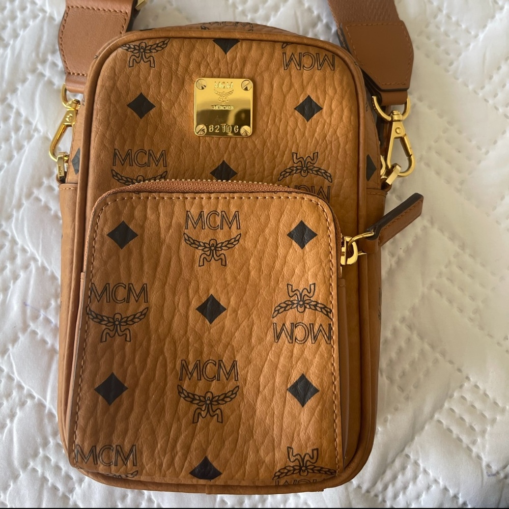 MCM tech crossbody
